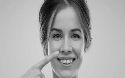 جراحی بزرگ کردن بینی؛ نحوه انجام و مزایای آن